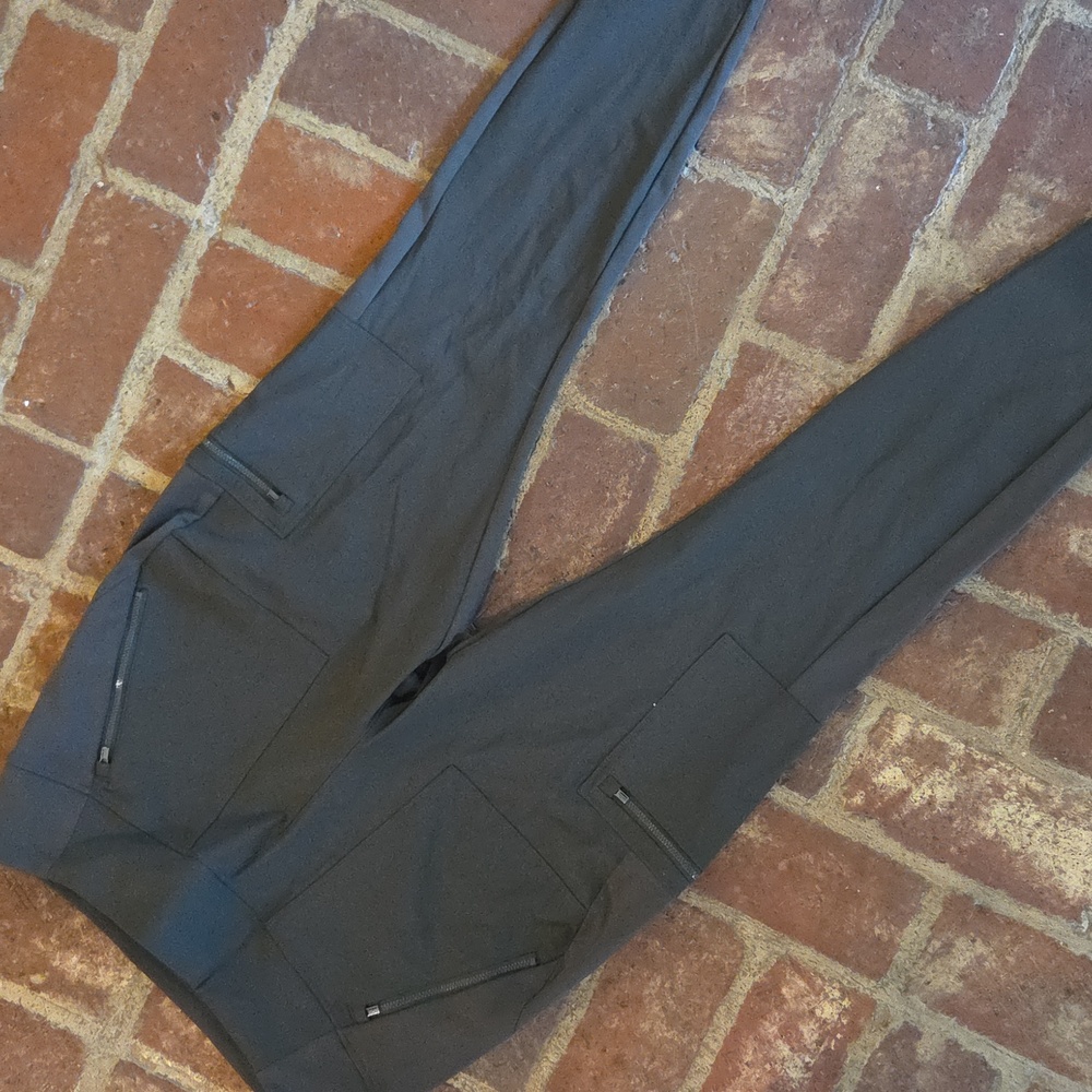 NWOT Athleta Headlands High Rise Cargo Legging 14 Deep Army Green